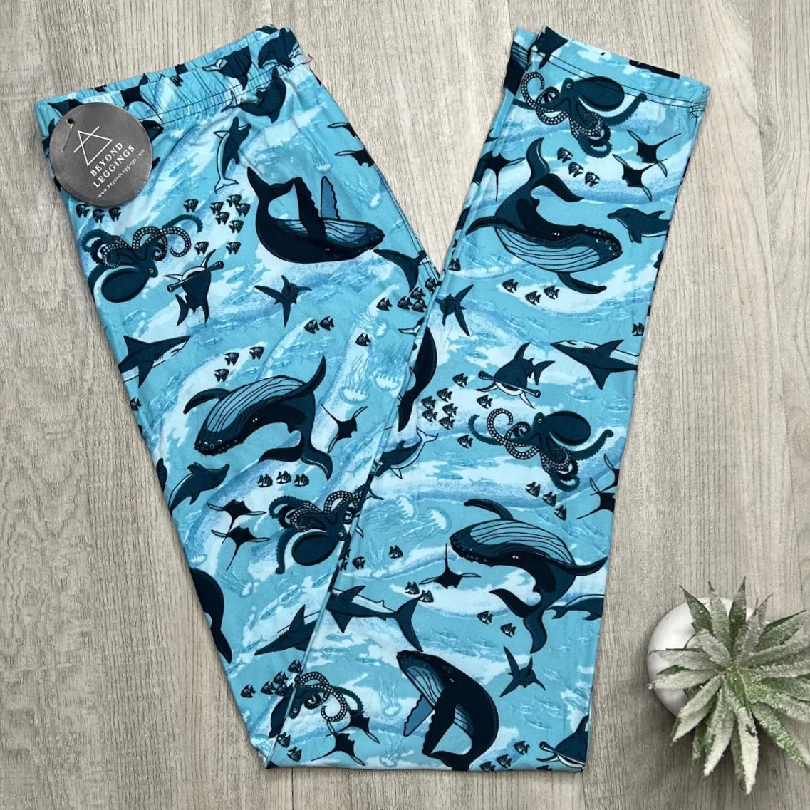 Deep Blue Sea Print Soft Leggings