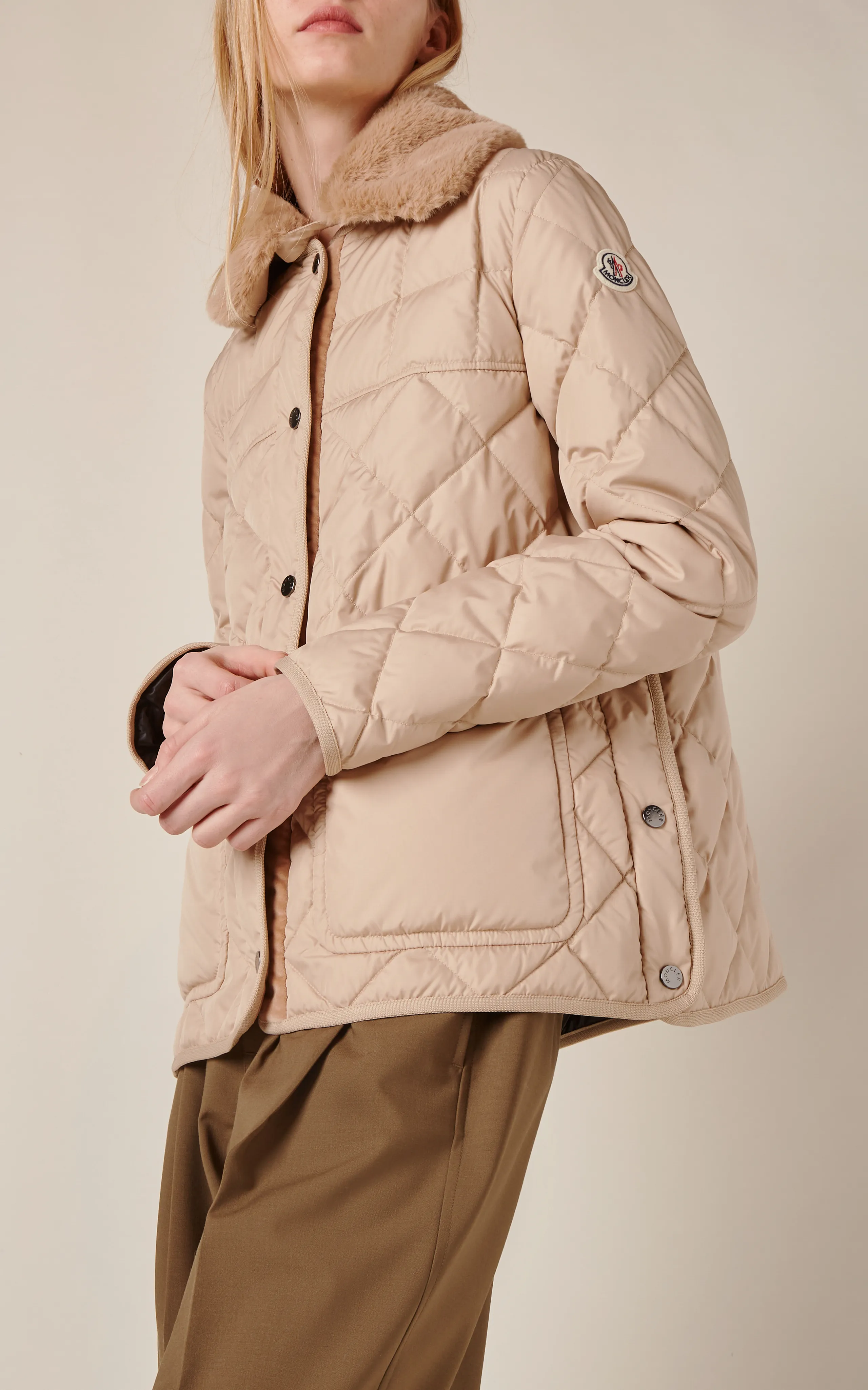 Moncler Cygne Short Down Jacket