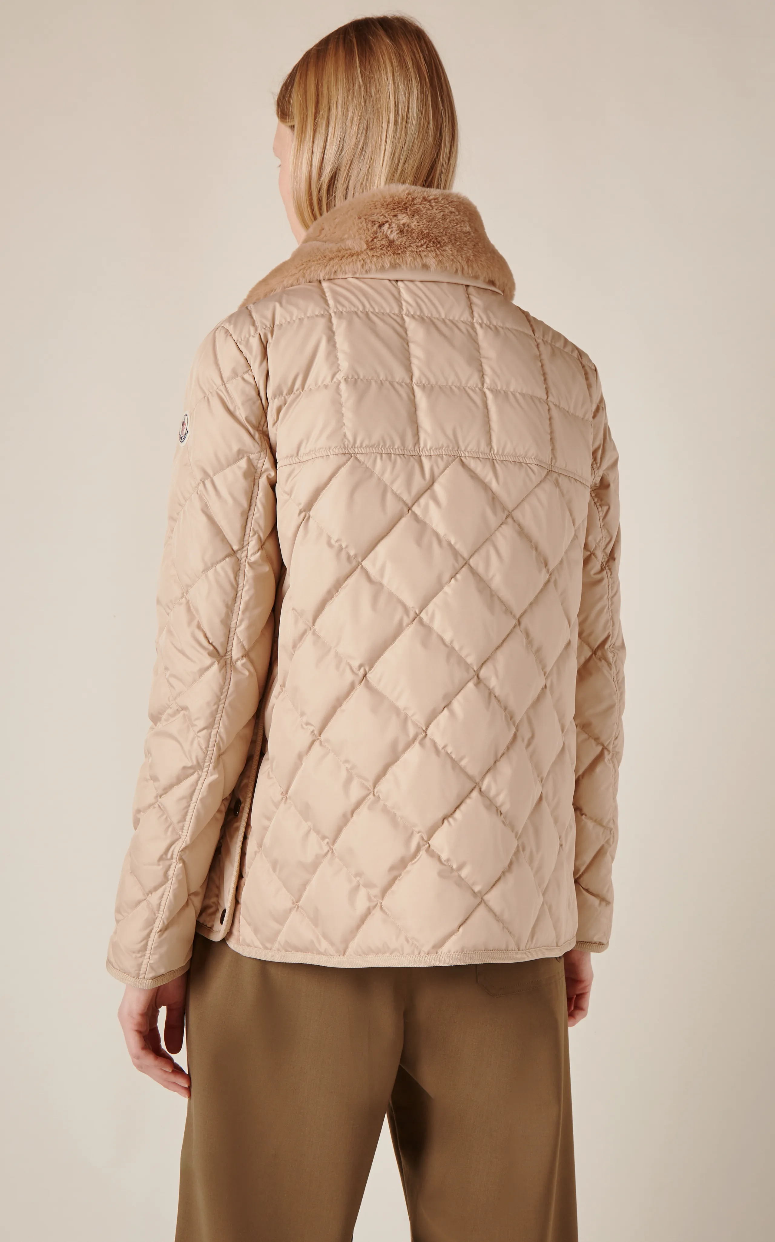 Moncler Cygne Short Down Jacket