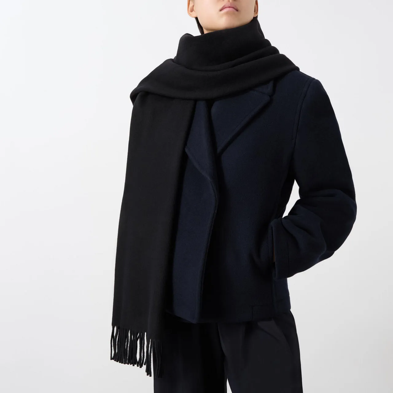 TOTEME Classic Fringed Scarf - Black