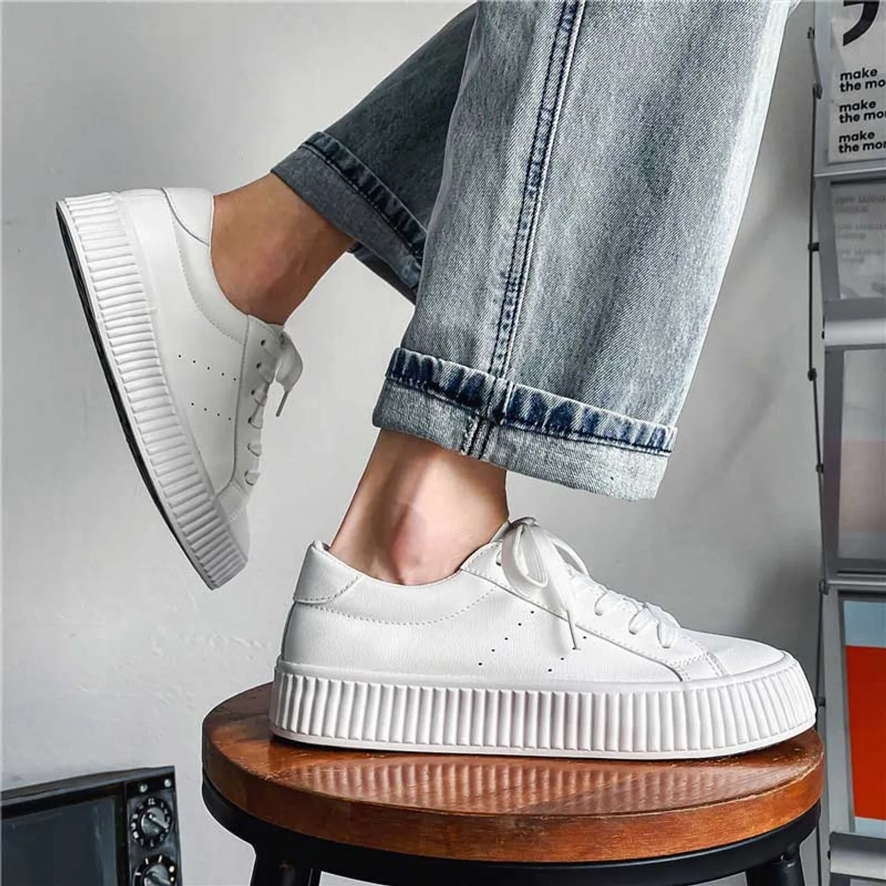 White simple plain casual lace up shoe sneaker