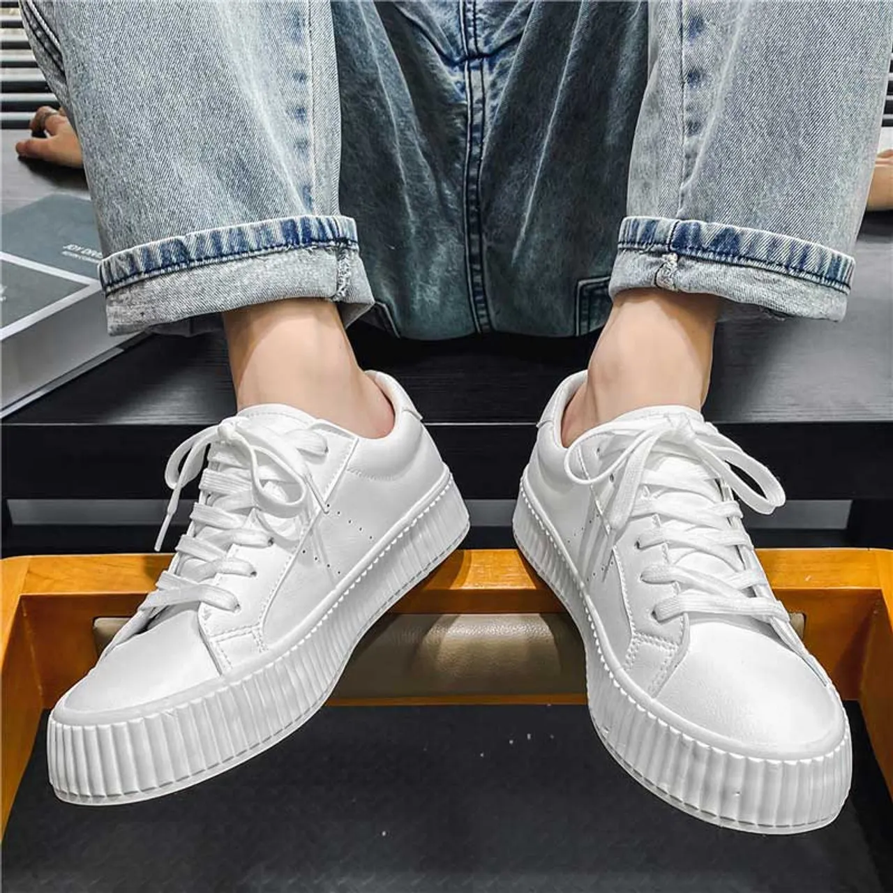 White simple plain casual lace up shoe sneaker