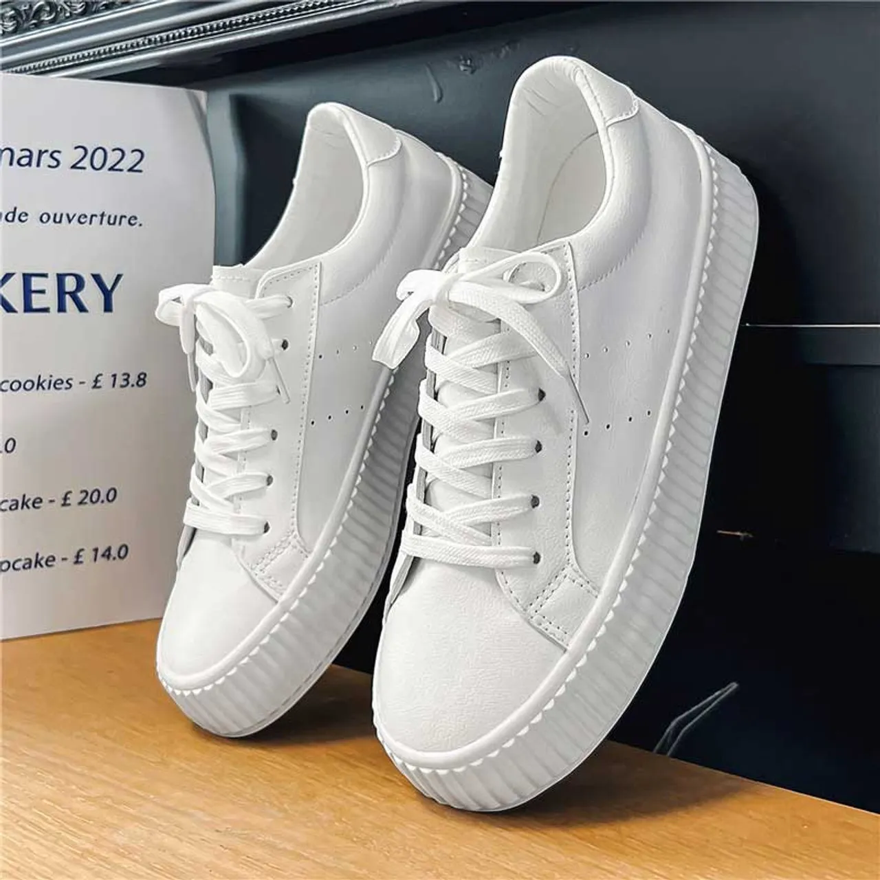 White simple plain casual lace up shoe sneaker